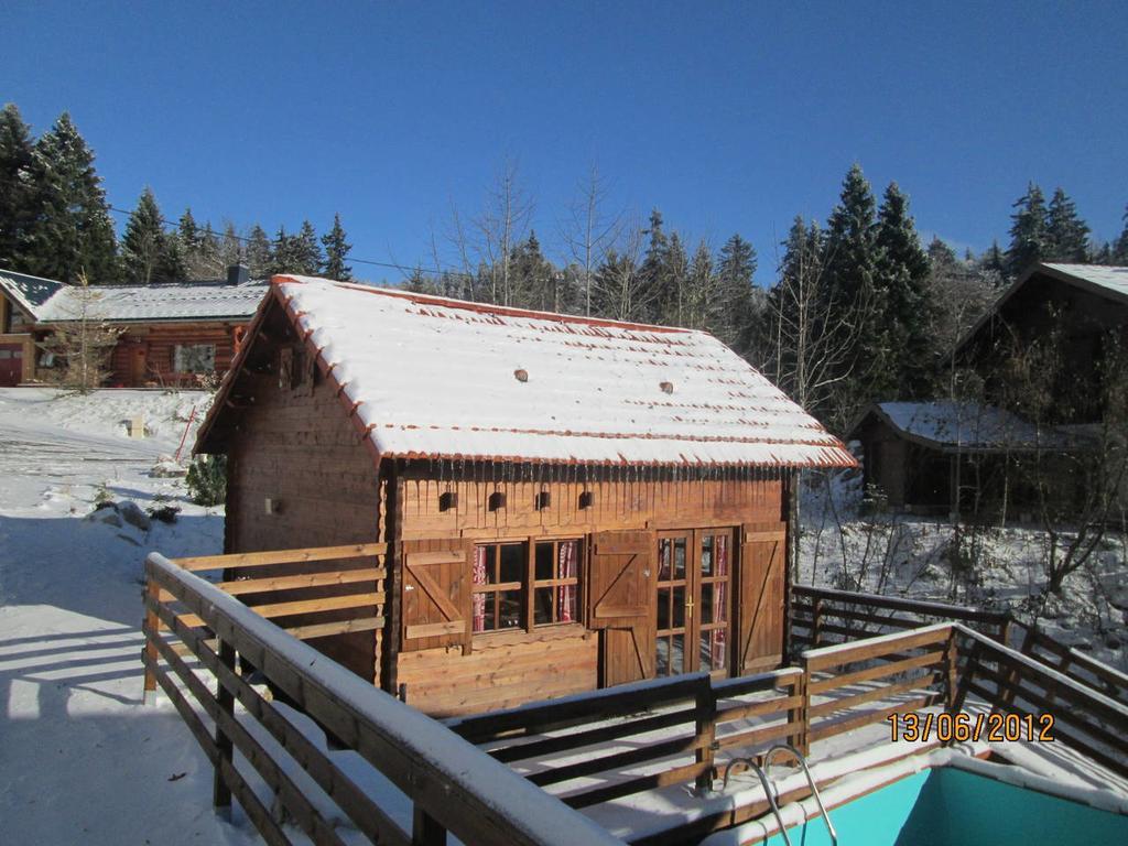 Chalet Monts Jura Villa Mijoux Exterior photo